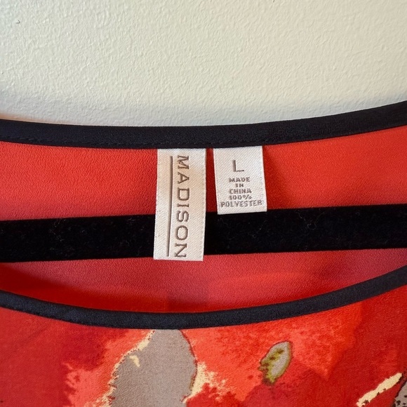 Madison‎ Top - Picture 3 of 3